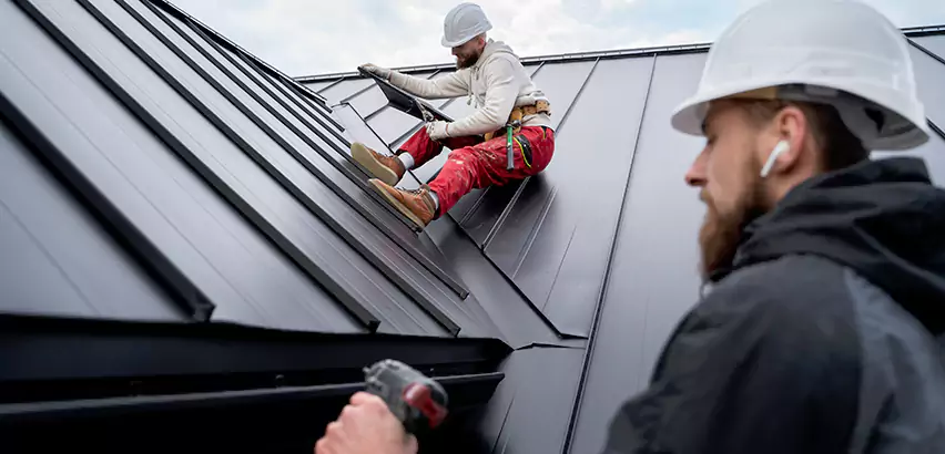 Professional Steel Roof Installation Services in Cambridge, WI