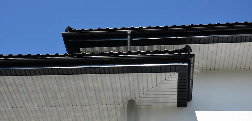 Roof Overhang Repair in Cambridge